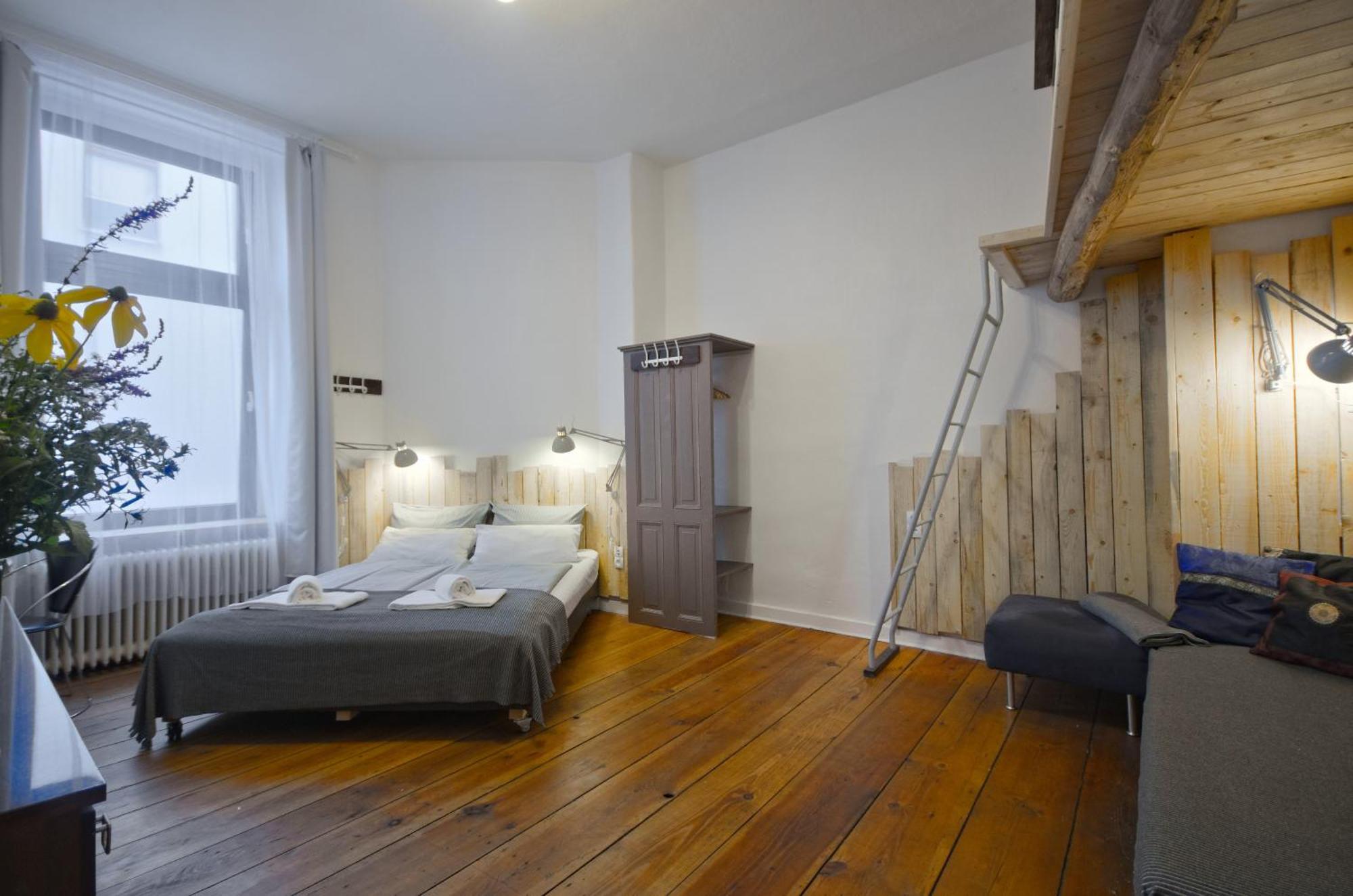 Courtyard Apartament *